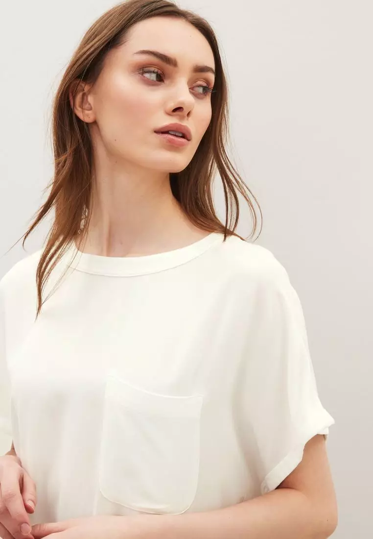 white boxy t shirt