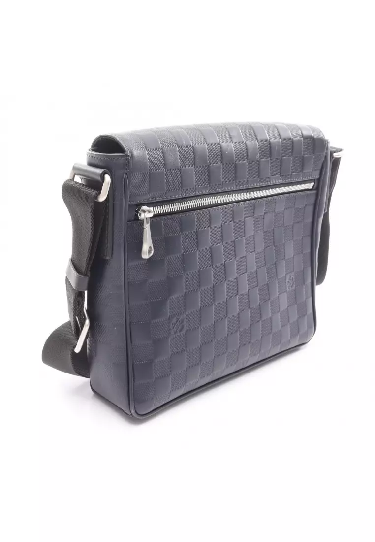Pre-Loved Louis Vuitton District PM Damier Infini cosmos Shoulder bag leather Dark navy