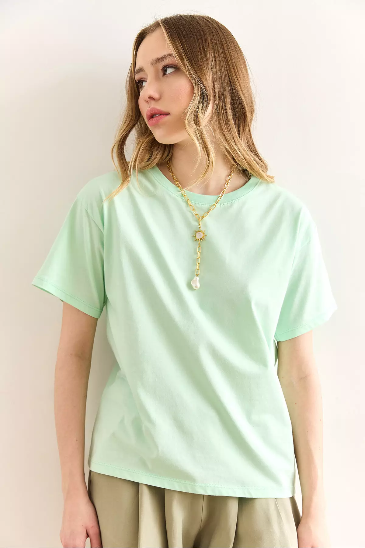 Women's Mint Green Crew Neck Basic T-Shirt Tsh-19000774