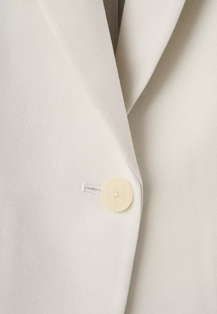Fitted Suit Blazer