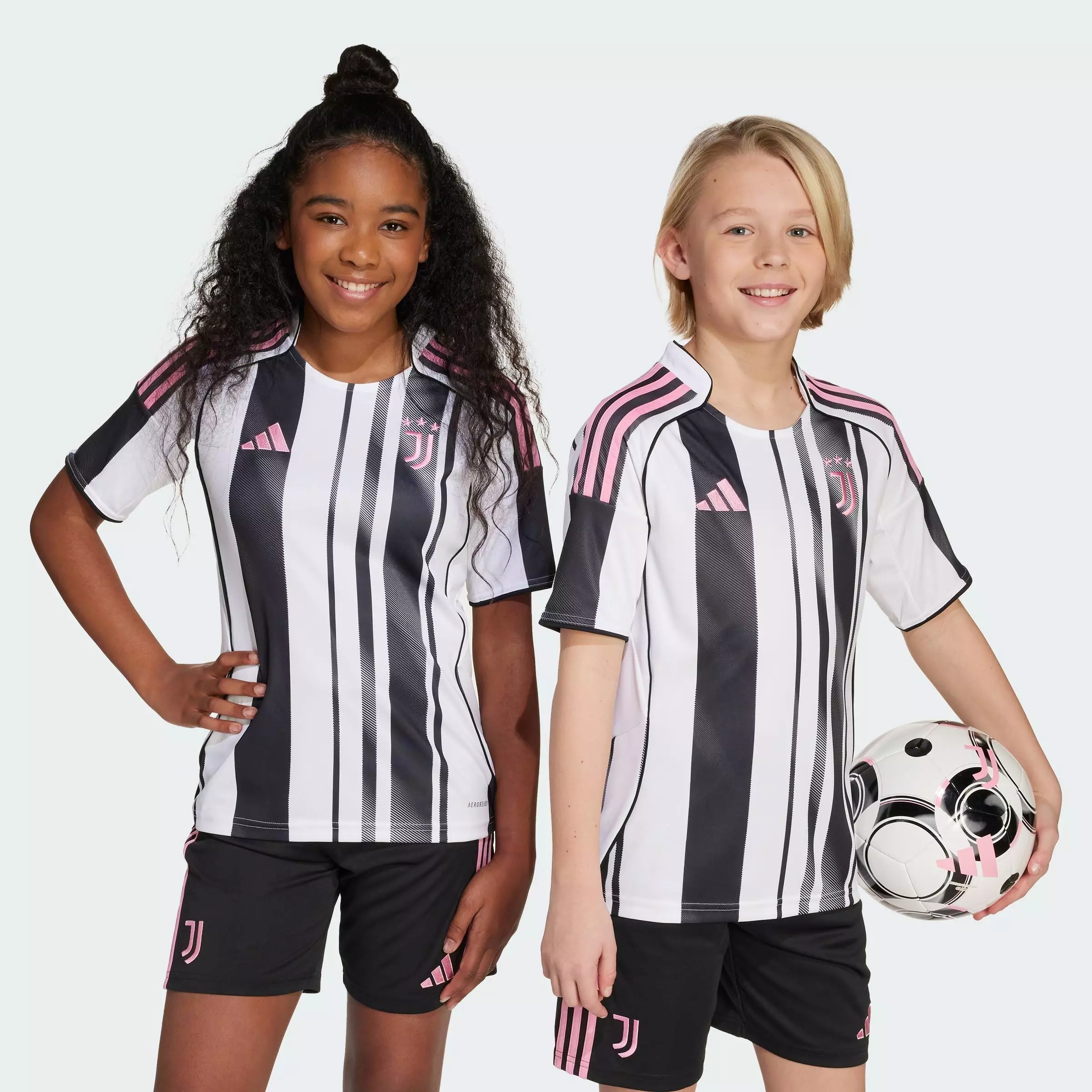 Football Juventus 25/26 Home Jersey Unisex White JN5237