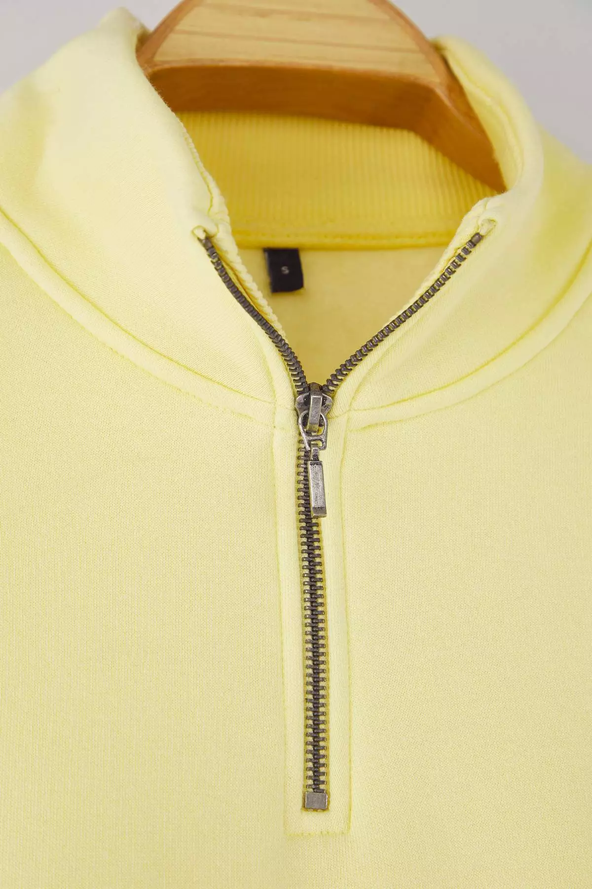 Yellow Regular Cut Stand Collar Zippered Cotton Basic Fleece Inside Sweatshirt Tmnaw24Sw00041