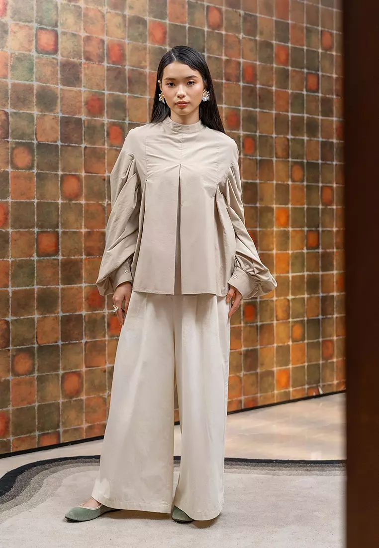 Kami Mahira Puff Sleeve Top Khaki