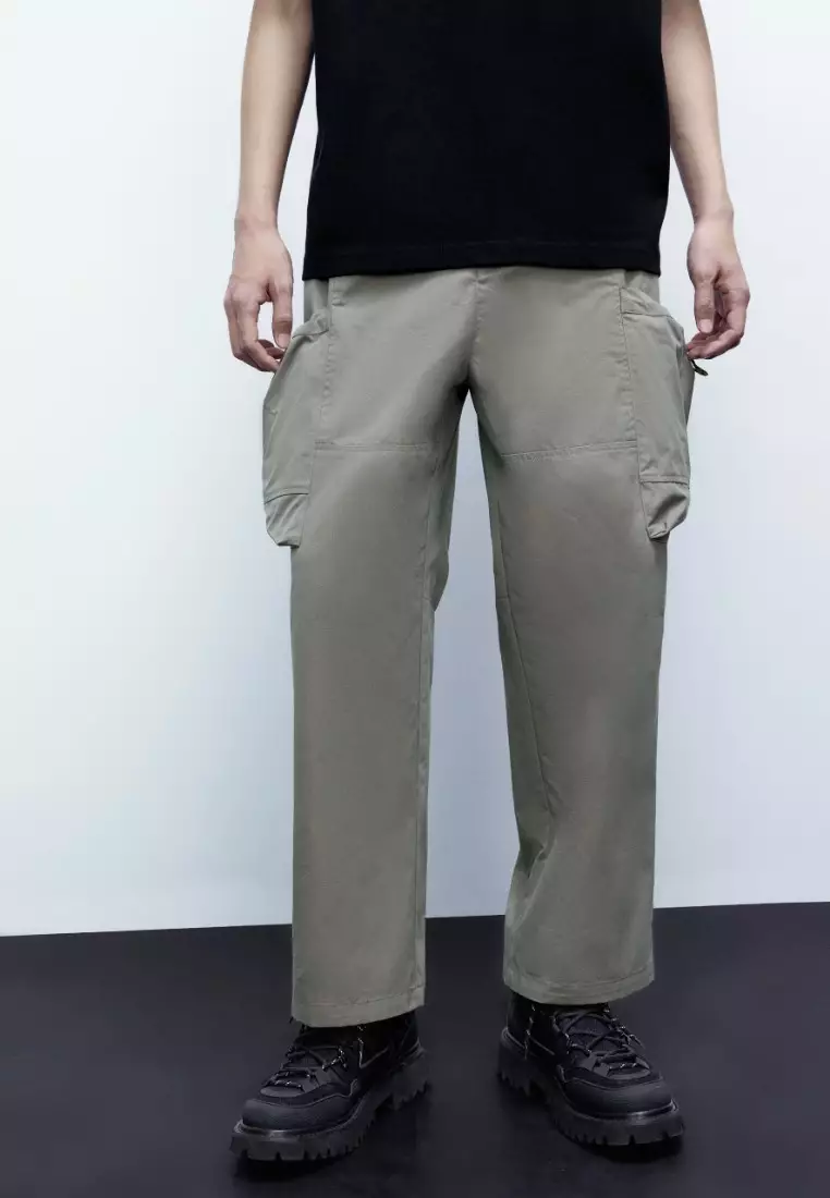 Elastic waist on sale pants with pockets