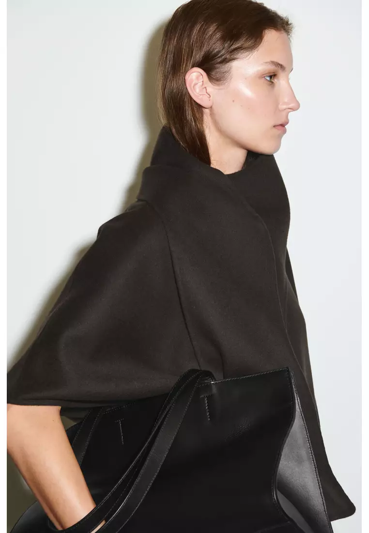 DOUBLE-FACED WOOL SCARF CAPE