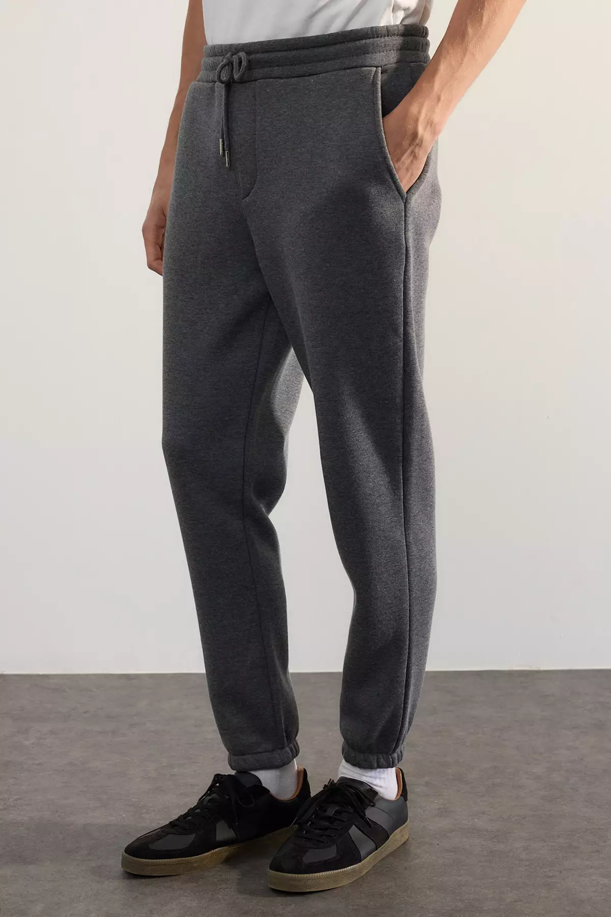 Elastic Sweatpants