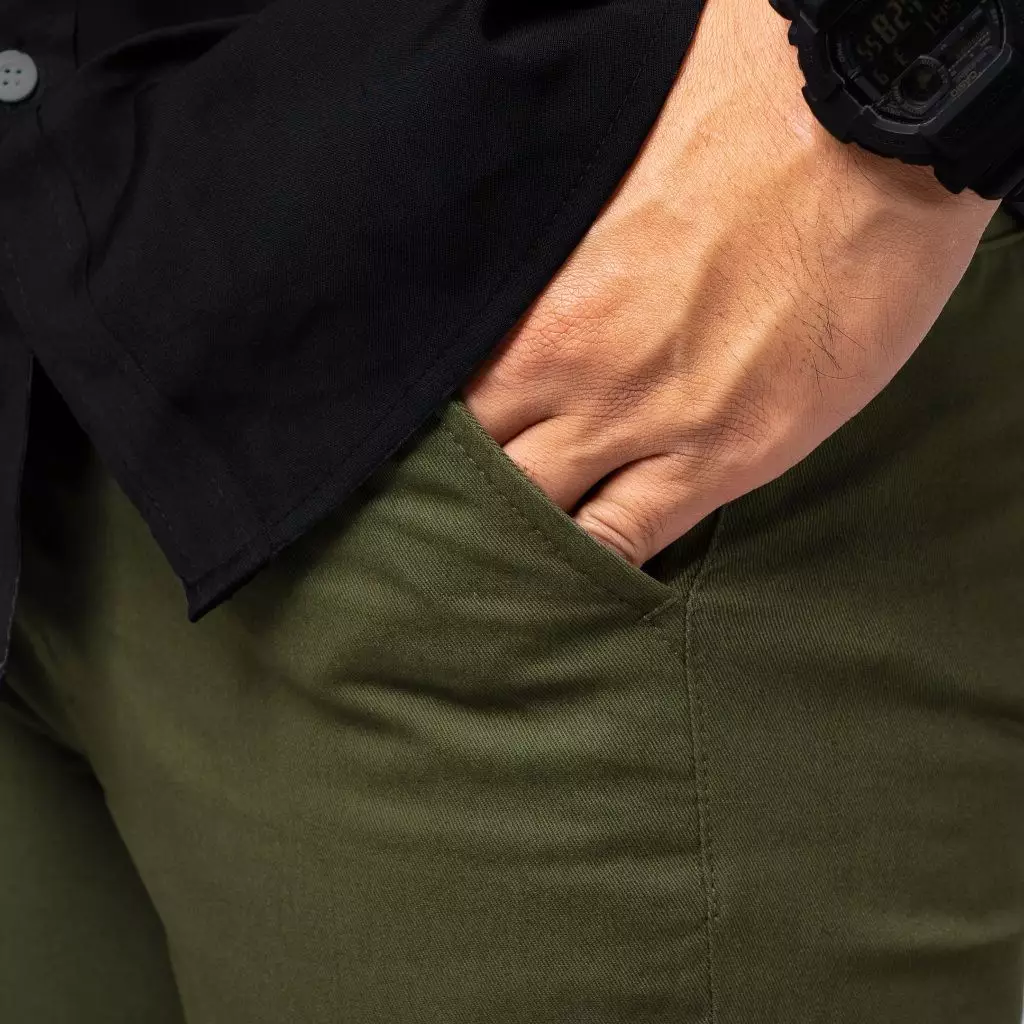 Celana Panjang Regular Fit Pants Pria Green