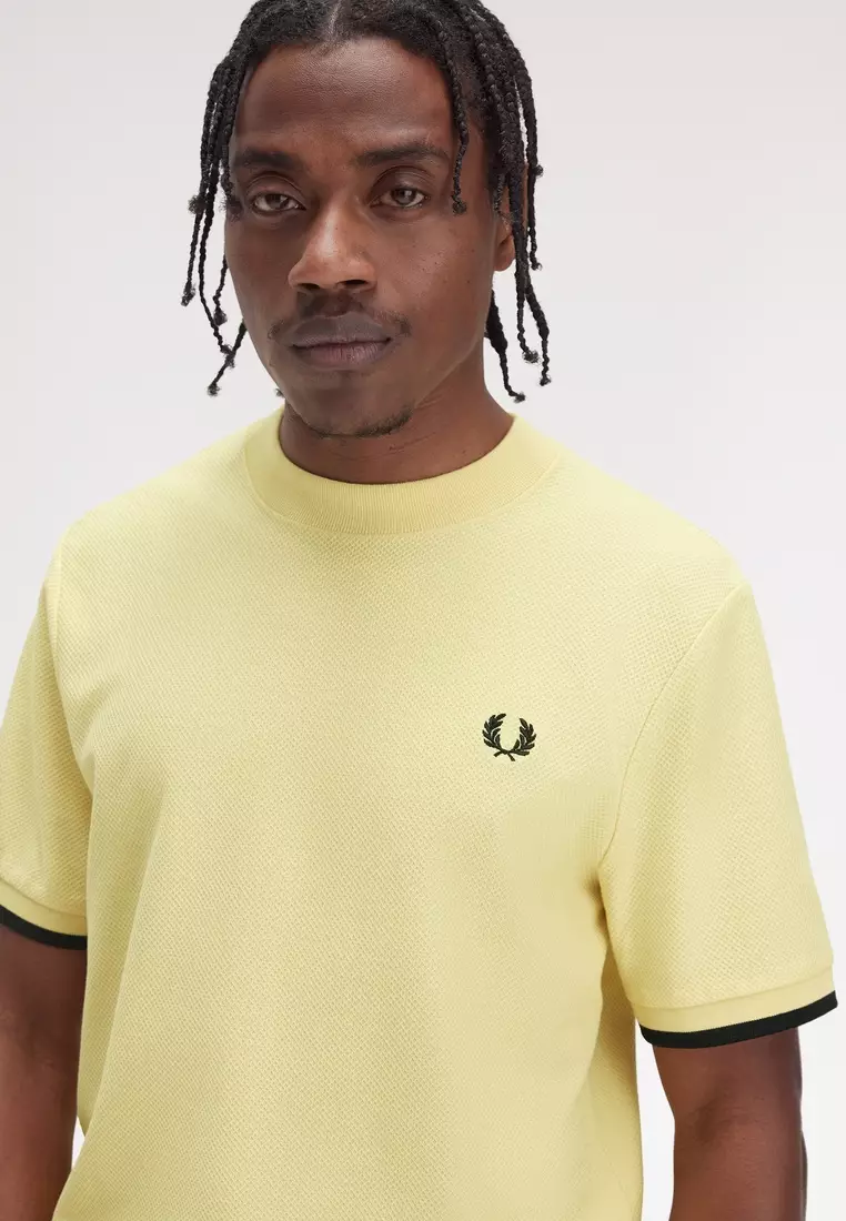 Fred Perry M4654 Tipped Cuff Pique T-Shirt (Champion Gold)