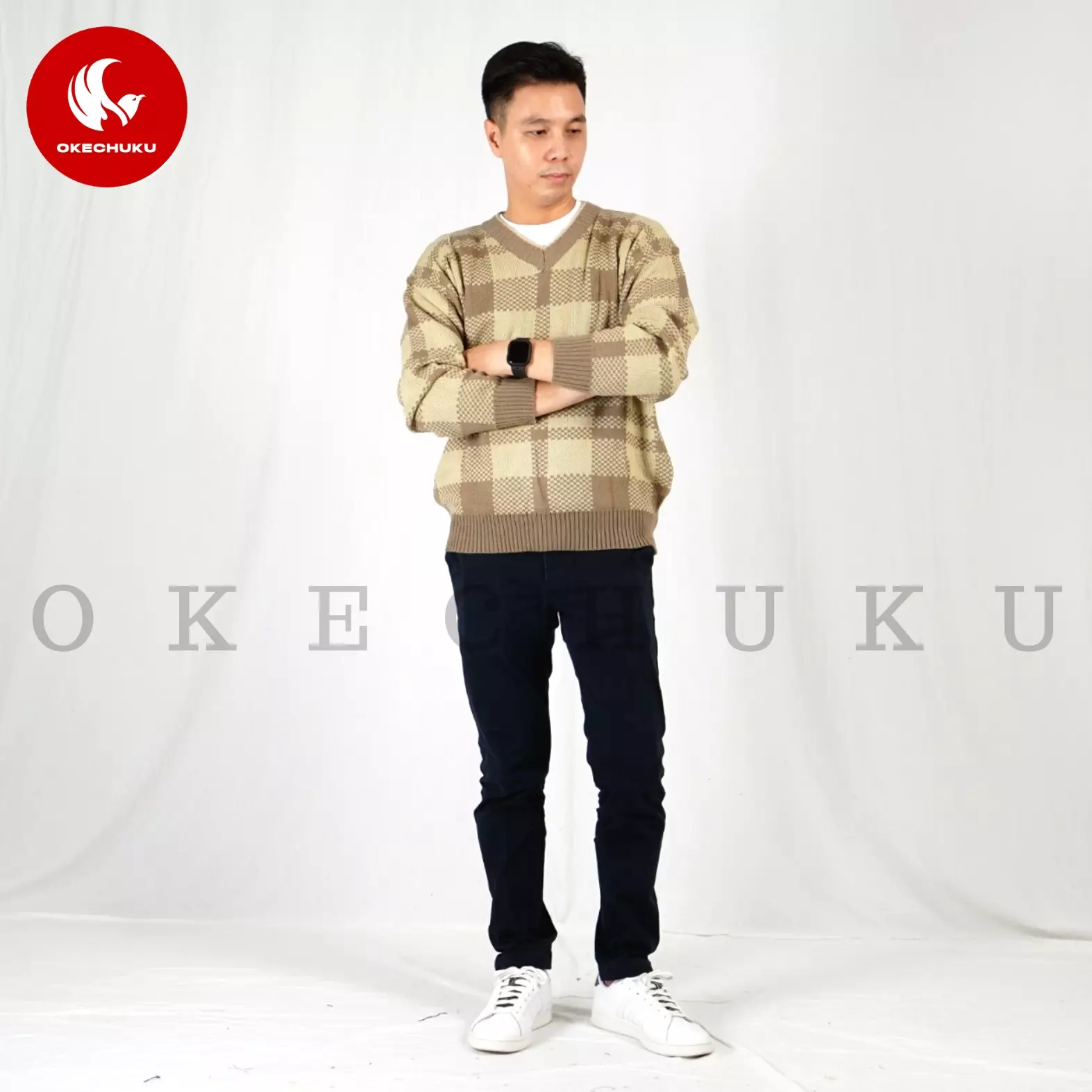  KINAN Knit Sweater Rajut Pria V Neck Motif Kotak - Mocca