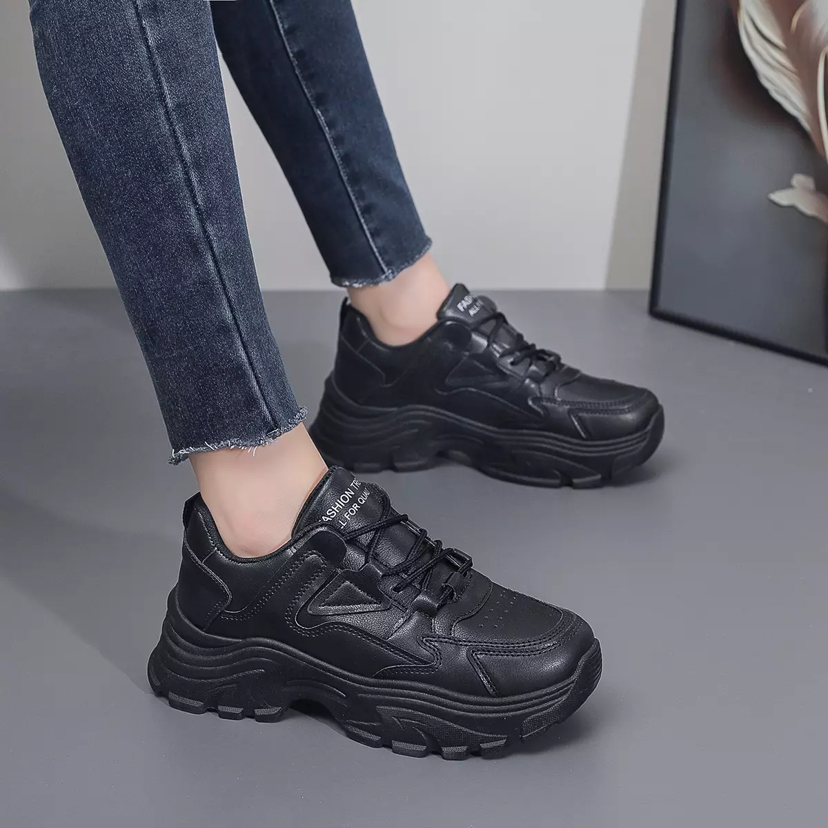 Sepatu Wanita Sekolah Pelajar Kasual Bertali Sneakers Cewek Kampus SM21