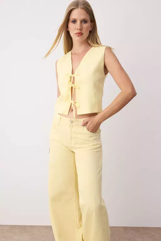Yellow Binding Detailed Linen Look Vest