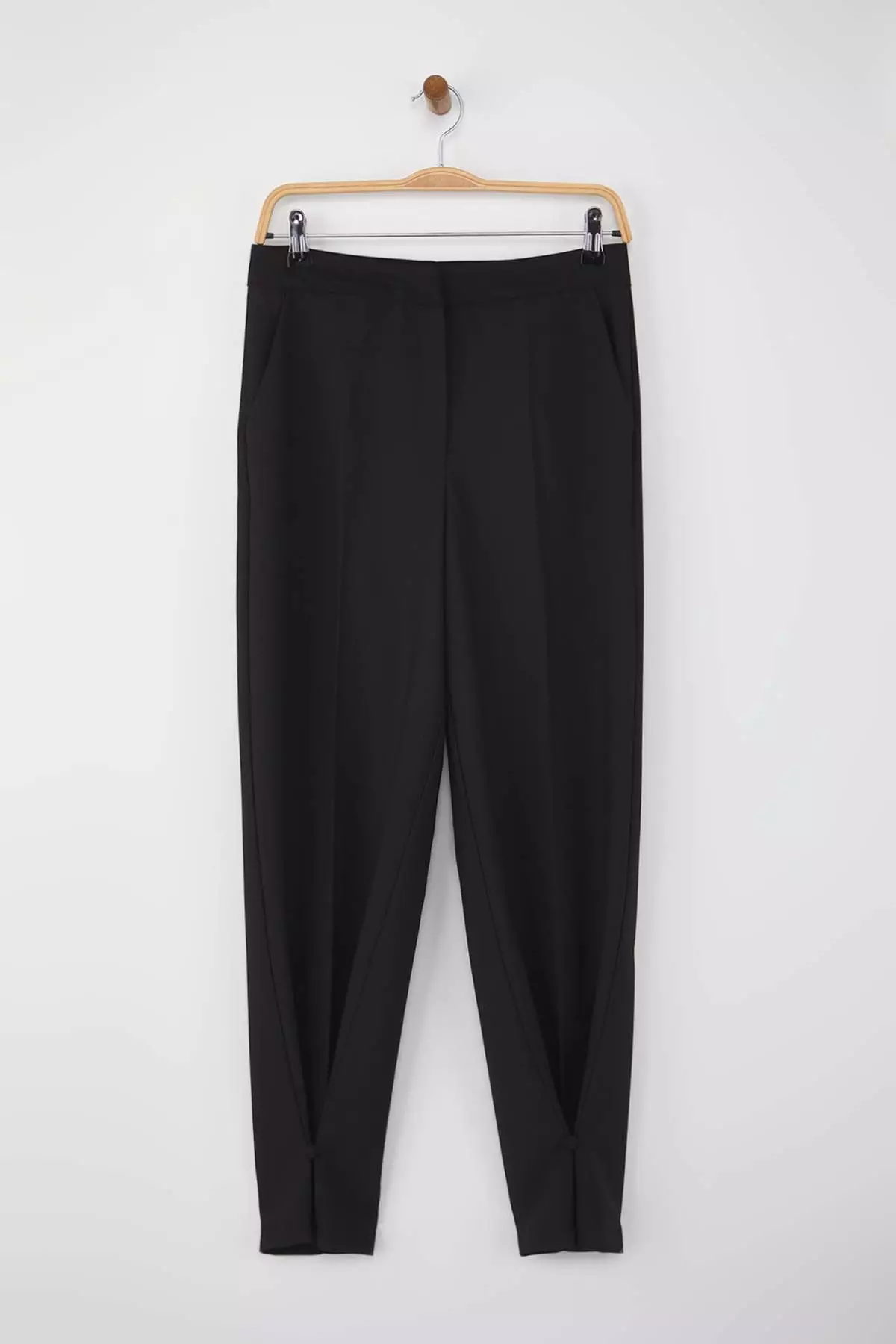 Black Wide Leg And Carrot Fabric Trousers With Button Detail Twoaw26Pl00032