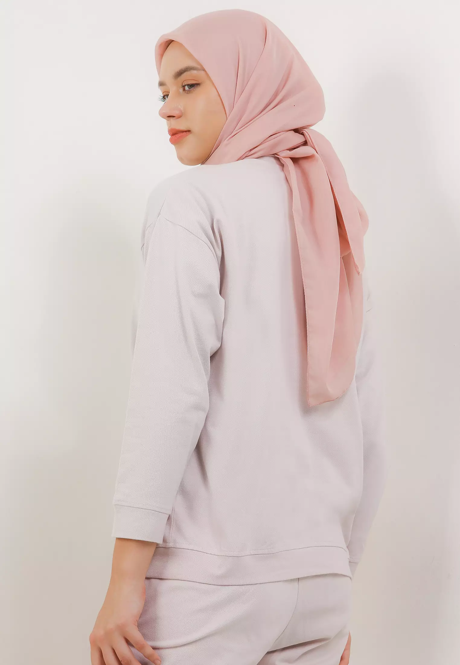 MFMW Cacicu Atasan Blouse Light Grey