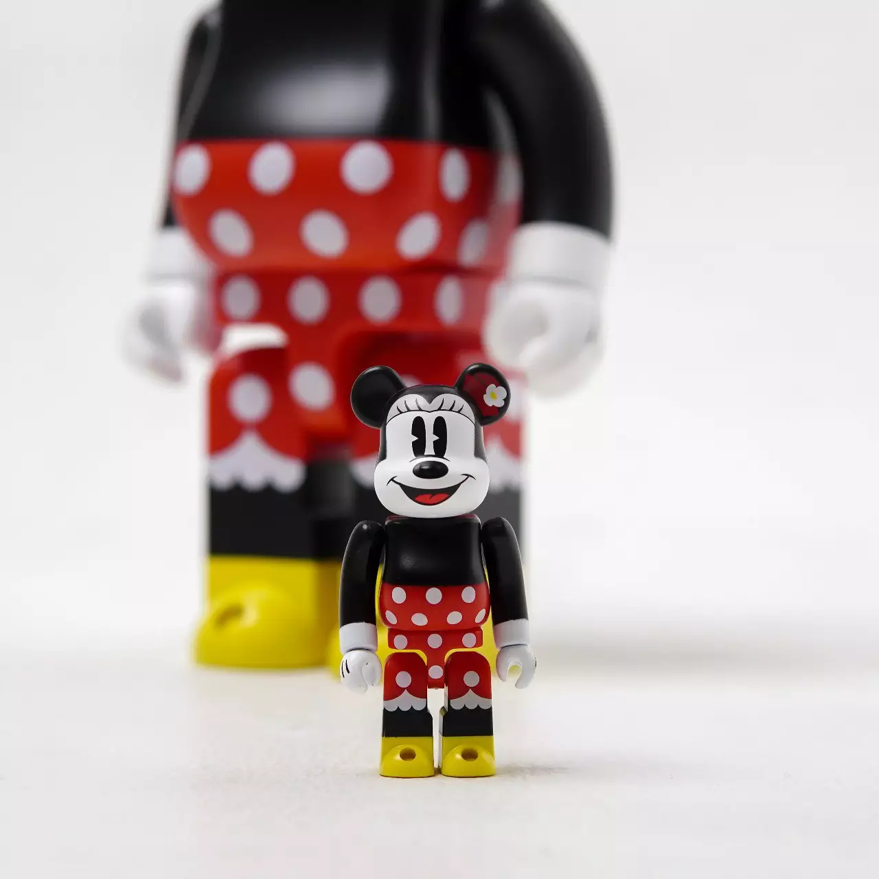 BEARBRICK MINNIE MOUSE 400 100 100% ORIGINAL - 400% 100%