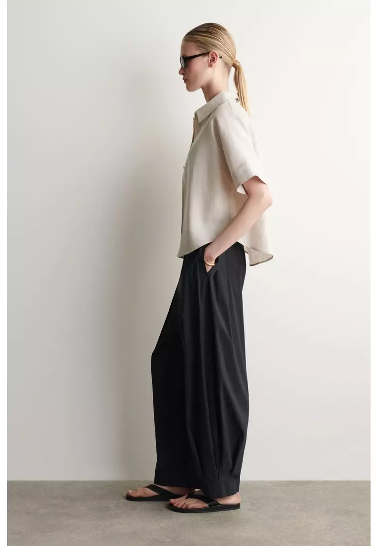OVERSIZED SHORT-SLEEVED LINEN SHIRT