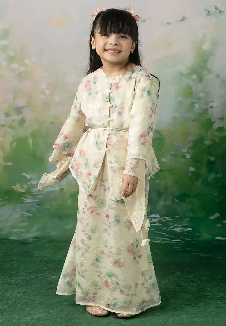 Elena Recycled Polyester Kebaya with Belt Set