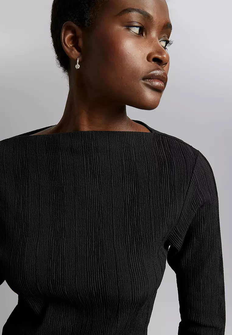 Cropped Asymmetric Frilled Top