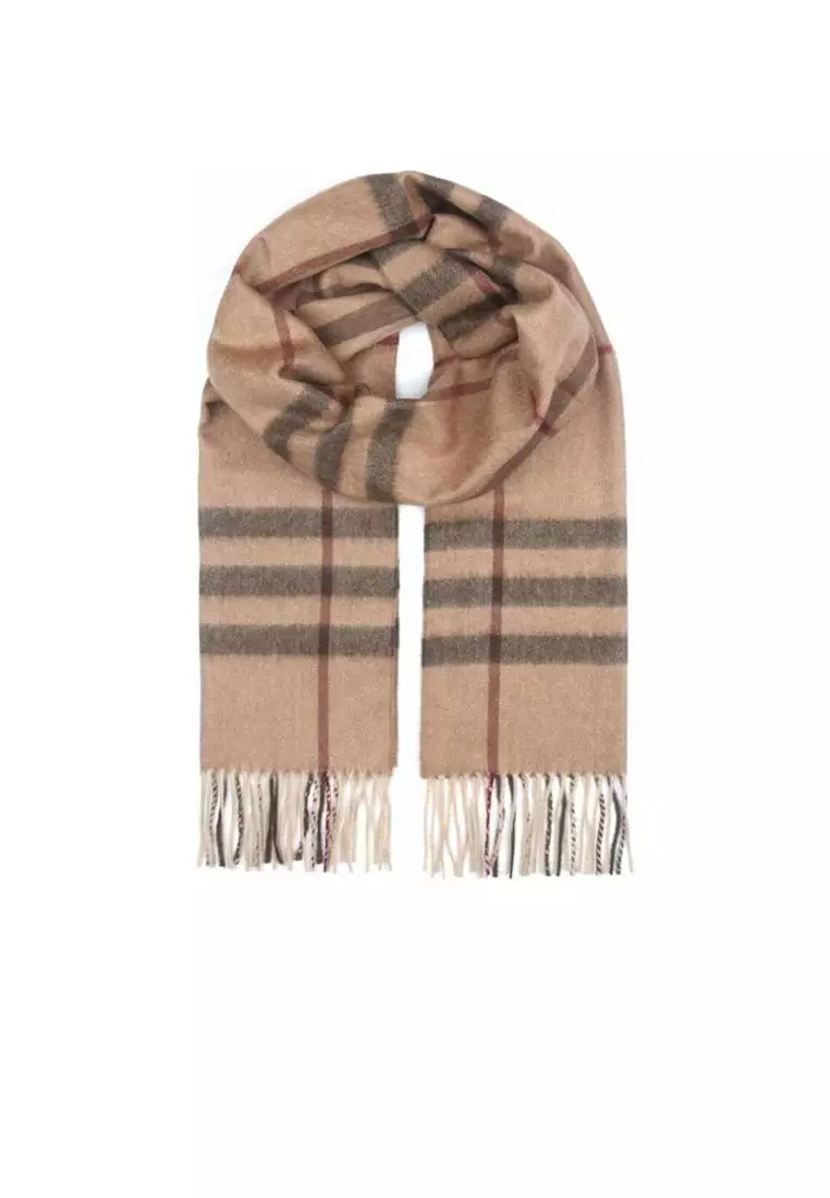 Burberry double 2025 fringe scarf