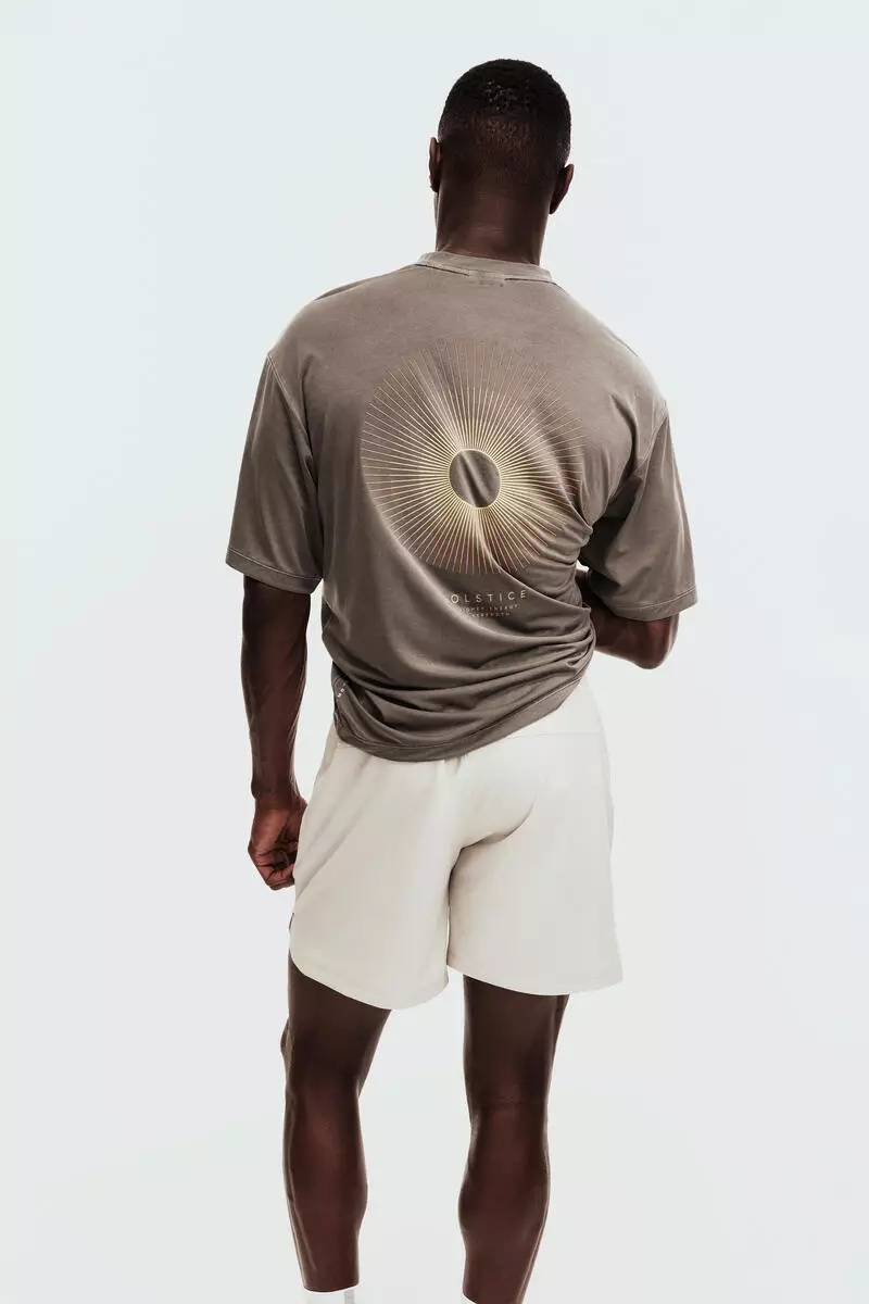 Sports shorts with DryMove™