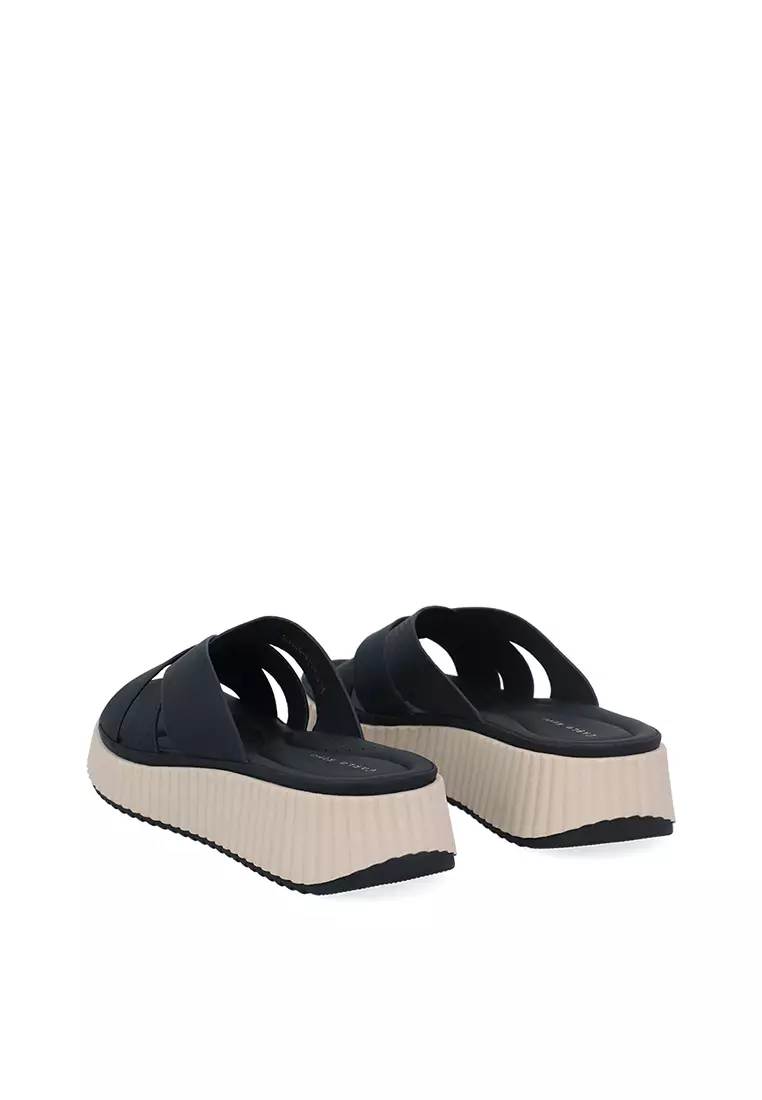 Black Flexi Cloud Sandals