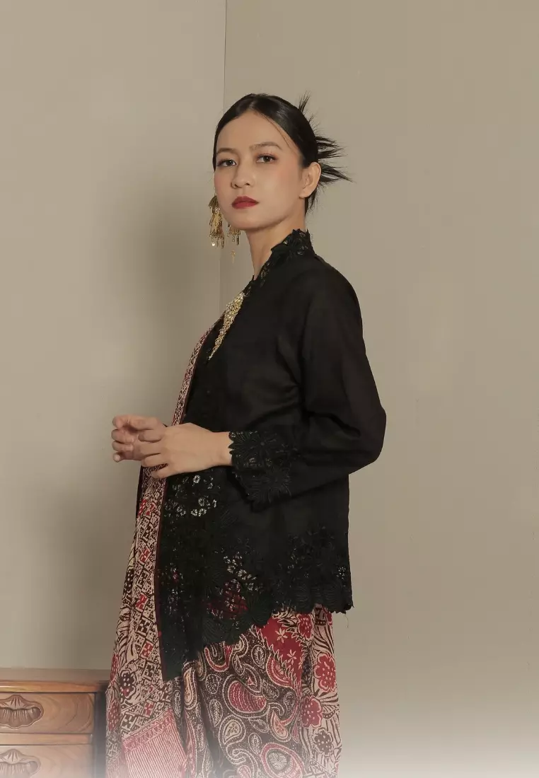 Exclusive Kebaya Kerancang Hand Made Embroidery