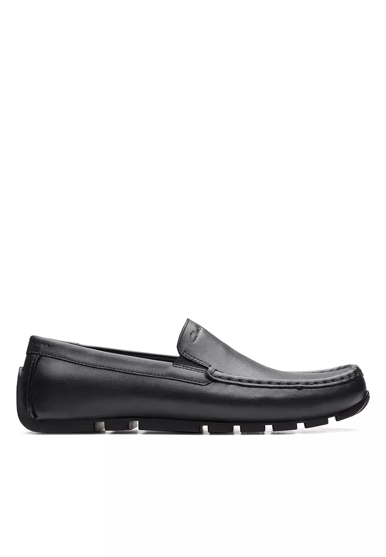 Discount on Clarks  shoes - SKU: Oswick Plain Loafers Black