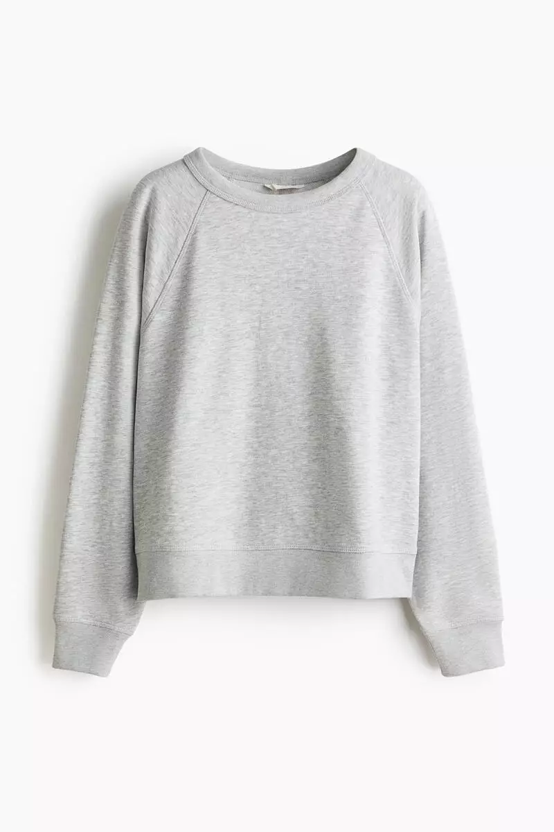Raglan-sleeved sweatshirt