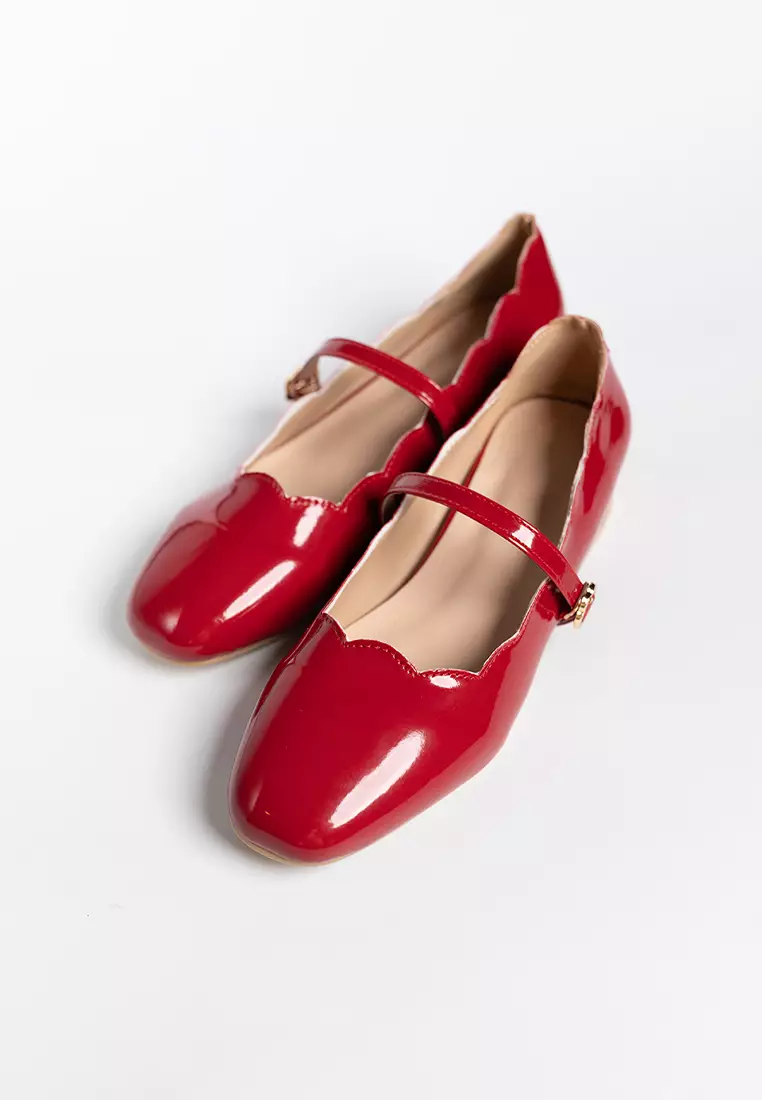 Scallop Glossy Mary Jane
