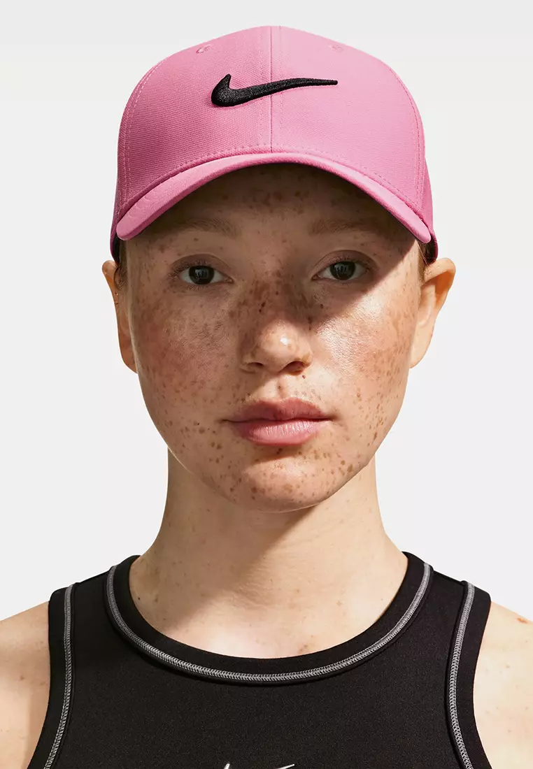 Dri-FIT Club Structured Swoosh Unisex Cap
