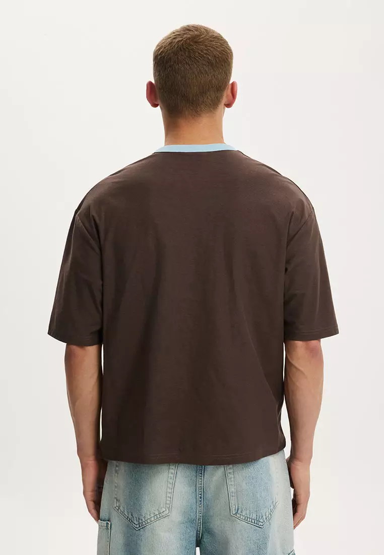 Cropped Fit Graphic T-Shirt
