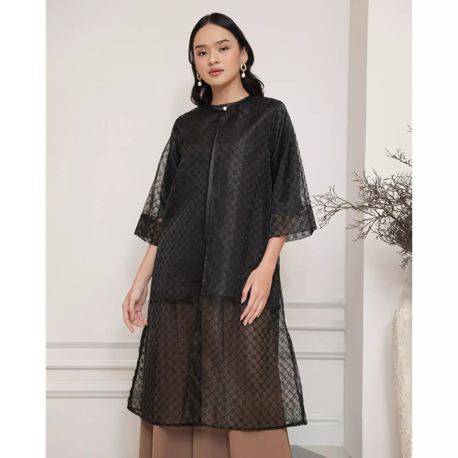 Geulis.id RAZIQA OUTER - Black