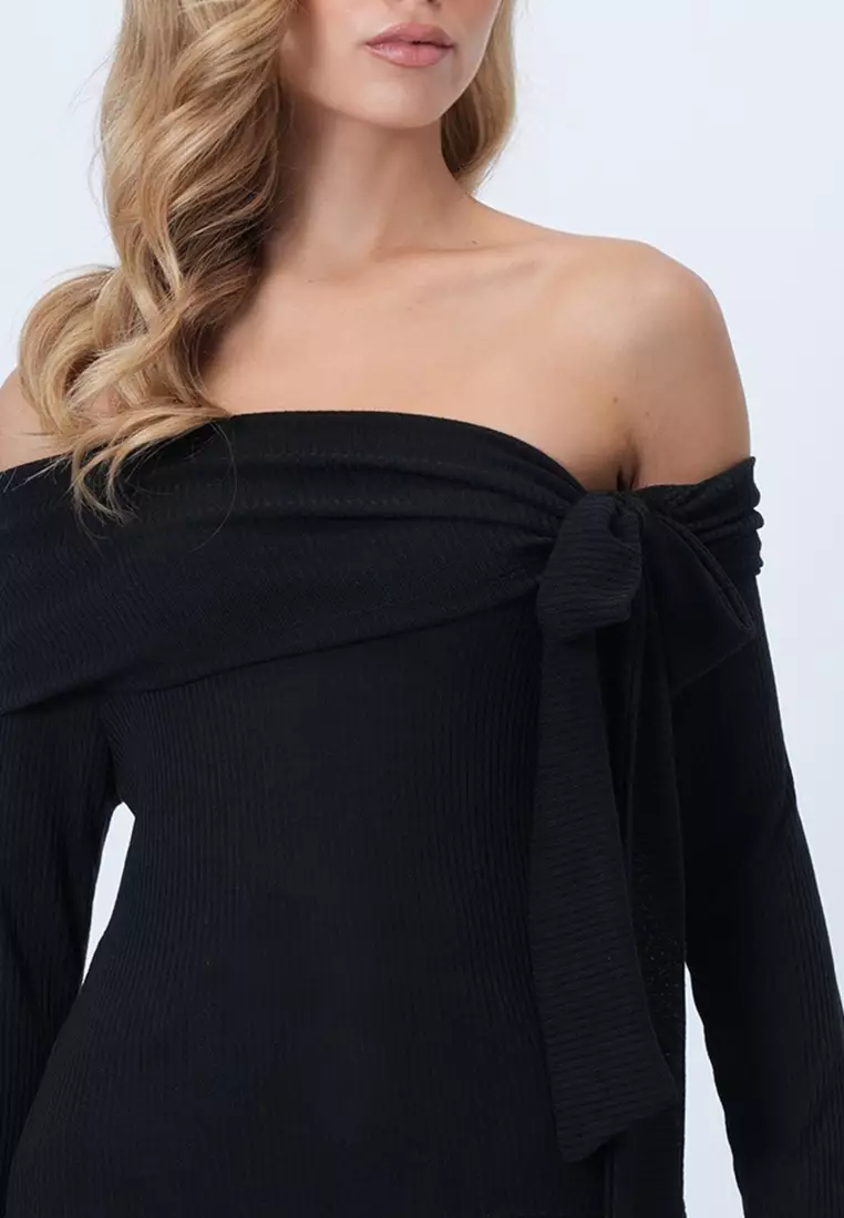Bow-Tie Knitted Blouse