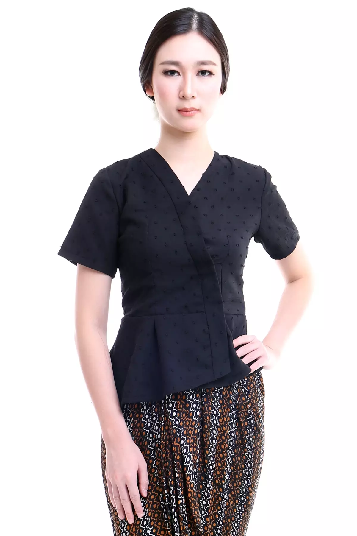 Catherin Hitam Kimono Kebaya