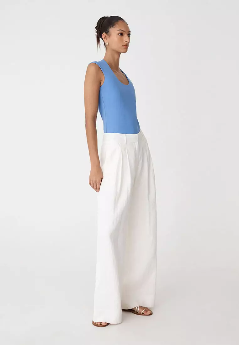 Soho Rounded Square Neck Top