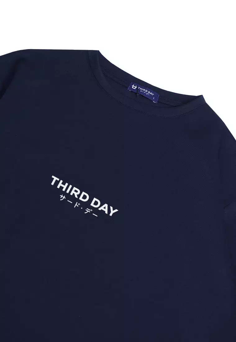 MTQ34 oversized t shirt pria bahan scuba tebal gambar tulisan third day katakana dateng navy