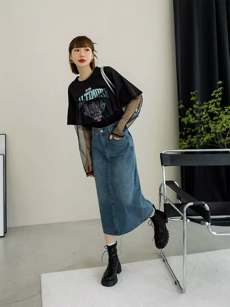 Faux Two-Piece Mesh Layer Urban Letter Print T-Shirt [AB19696]