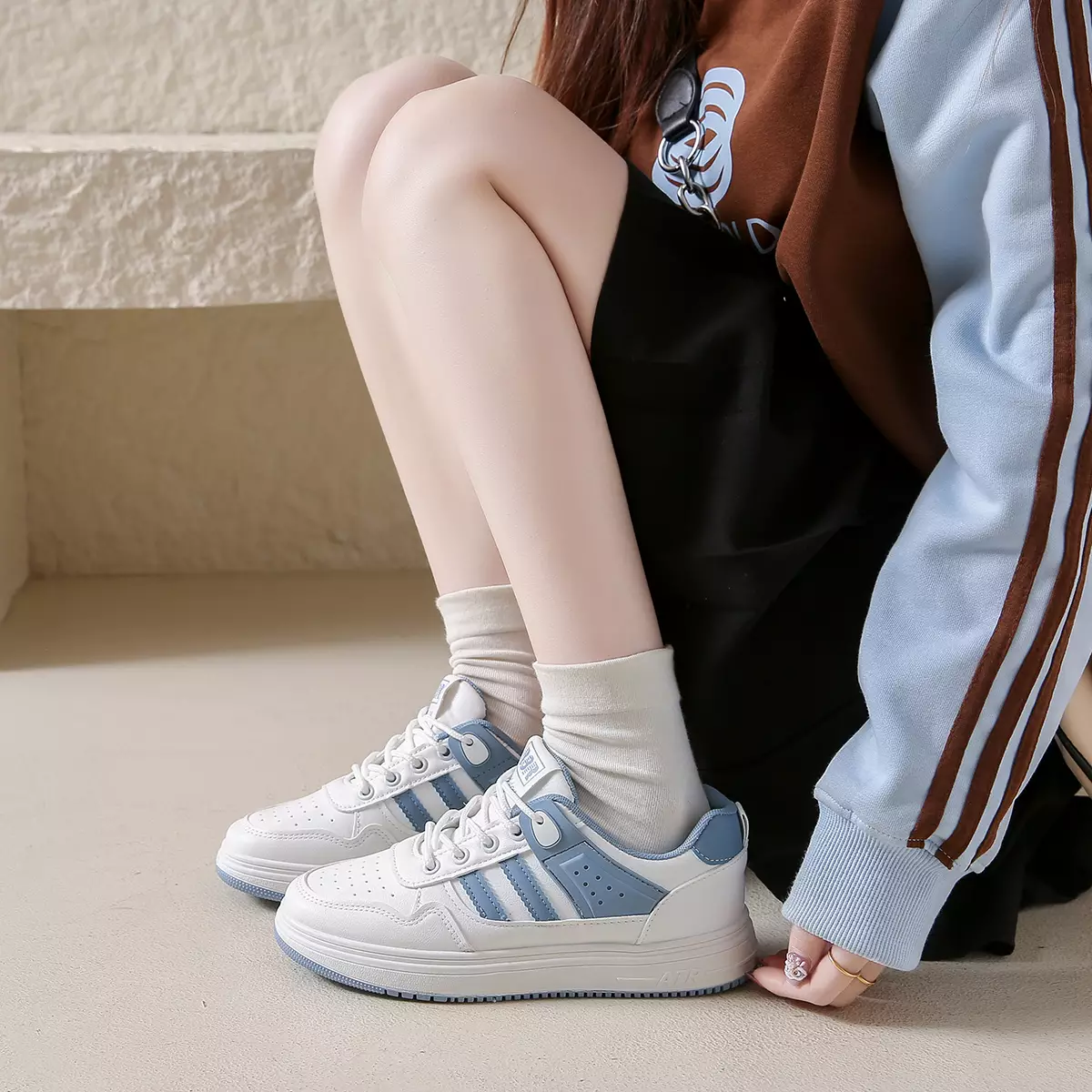 Sepatu Kasual Cewek Sneakers Wanita Ringan Nyaman Dipakai SS102