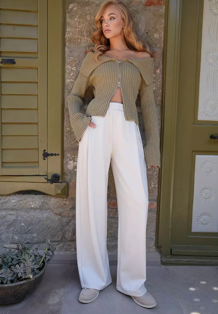 Pleated Detail Knitted Palazzo Trousers