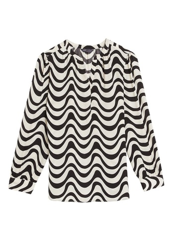 Buy MARKS u0026 SPENCER Mu0026S Printed V-Neck Popover Blouse 2023 Online | ZALORA  Singapore