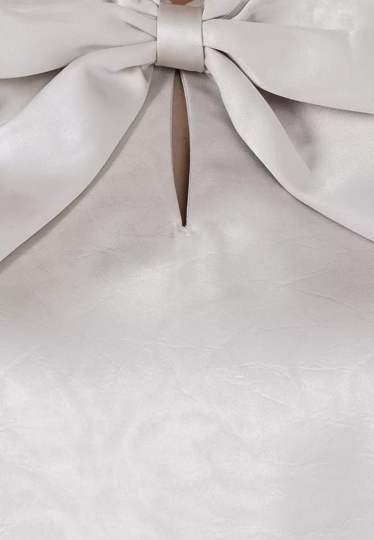 REFINED BAJU KURUNG IN A LEATHER STRUCTURED SHEEN FABRIC