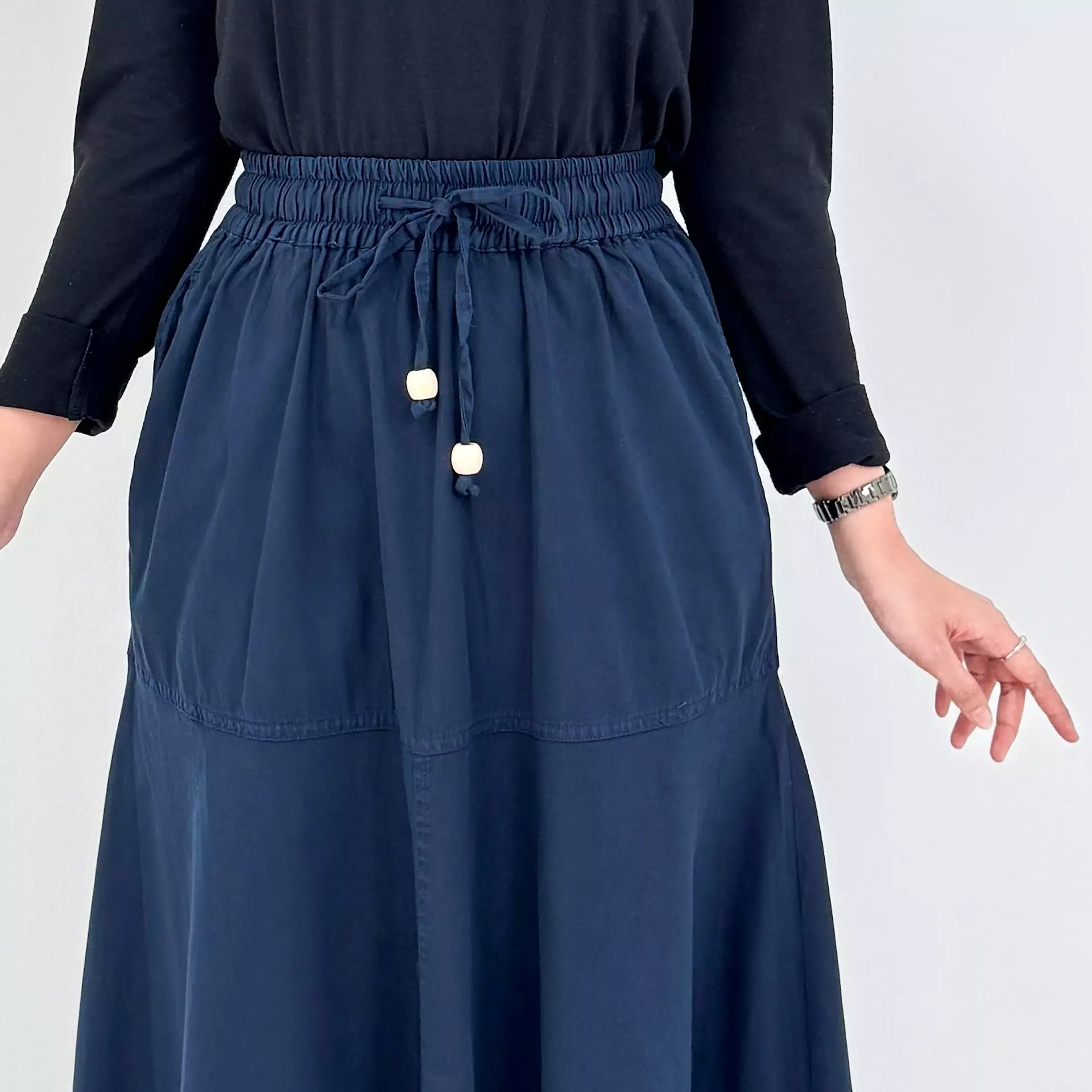 Sarah Cotton Skirt [NAVY] Rok Panjang Polos Flare