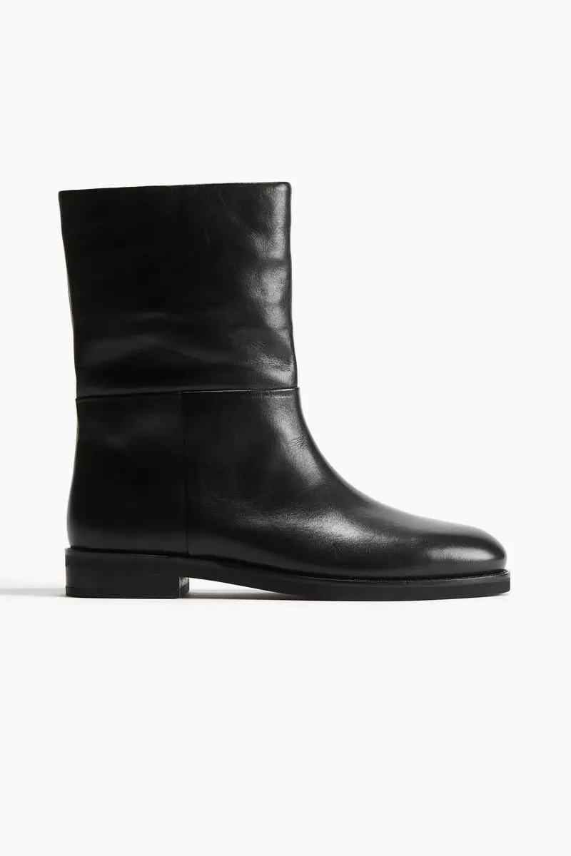 Discount on H&M  shoes - SKU: Calf-high leather boots