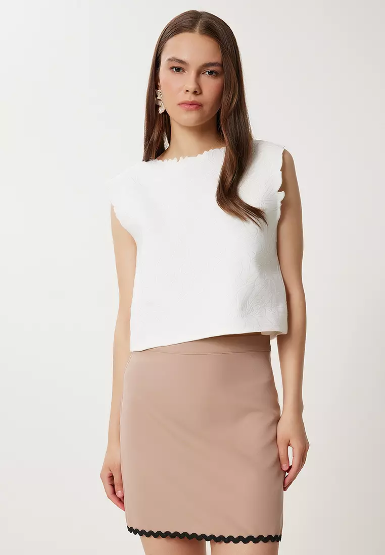 Women's Beige Contrast Stitched Mini Woven Skirt Tp00091