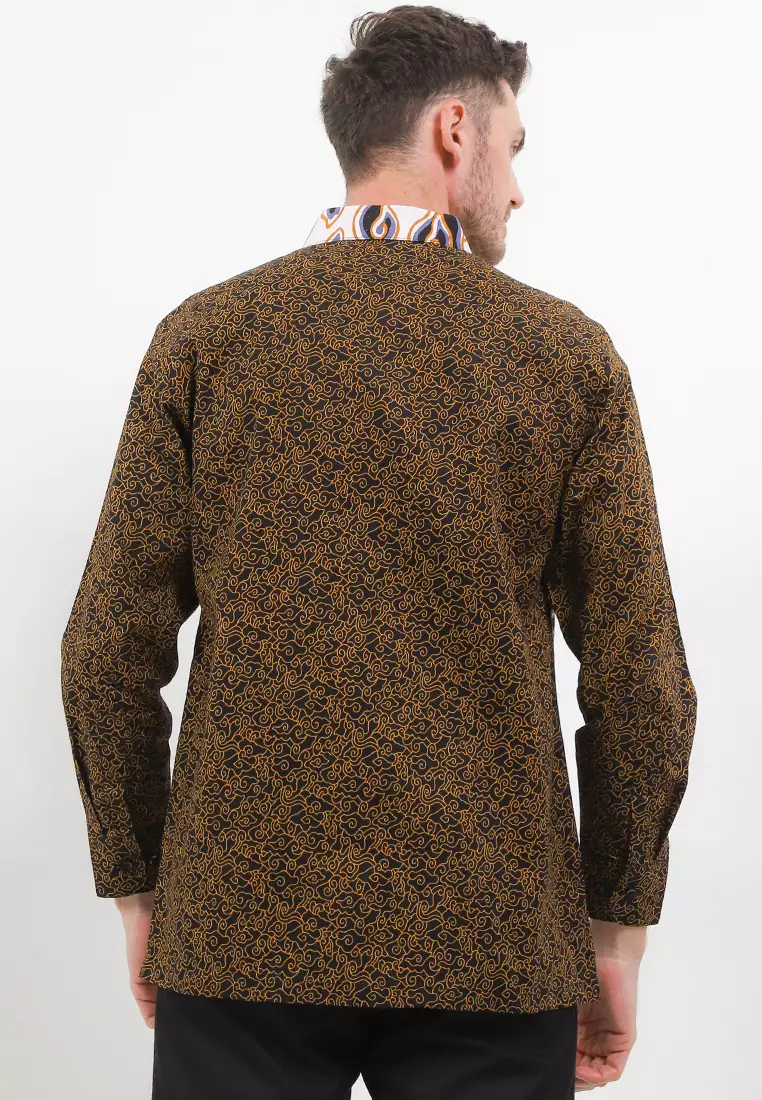 Kemeja Body Fit Batik Mega Mendung