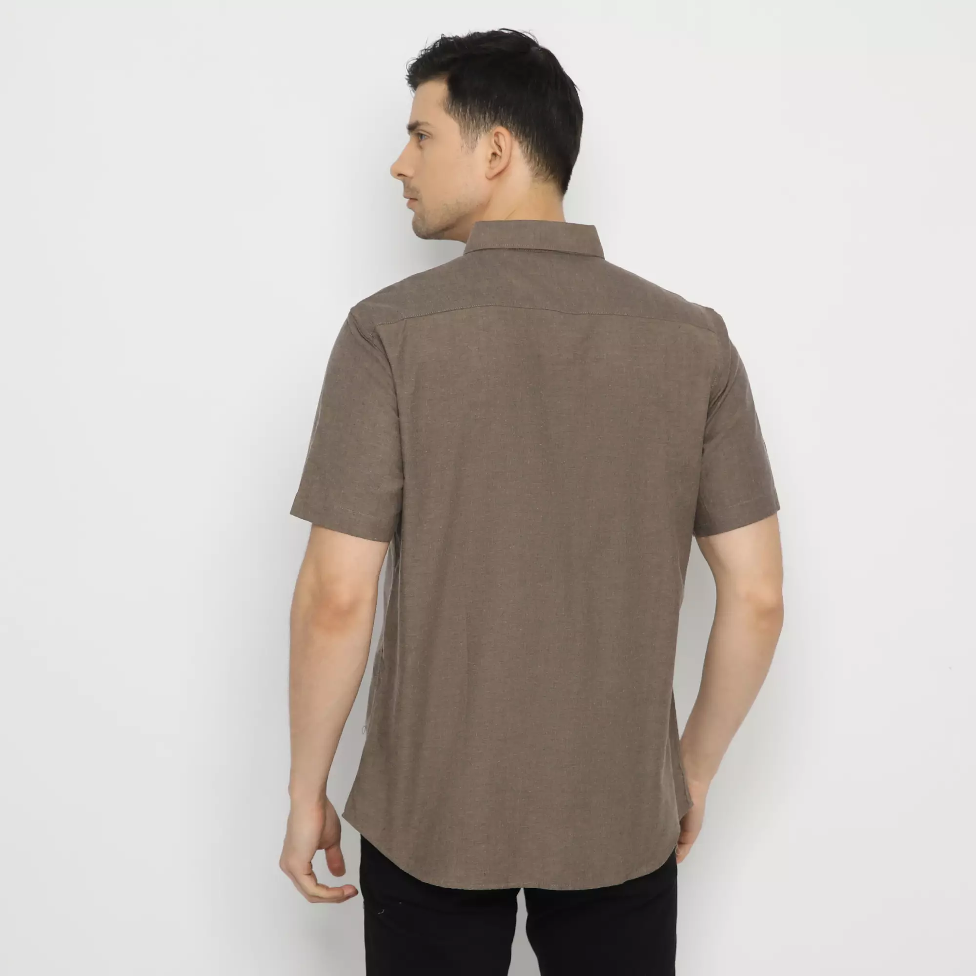 Platini Kemeja Pria Polos Lengan Pendek Katun Oxford Coklat Tua 1069