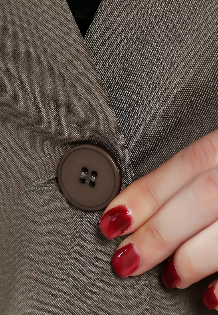 Setelan Rompi Panjang & Celana Pendek Lipit Warna Taupe