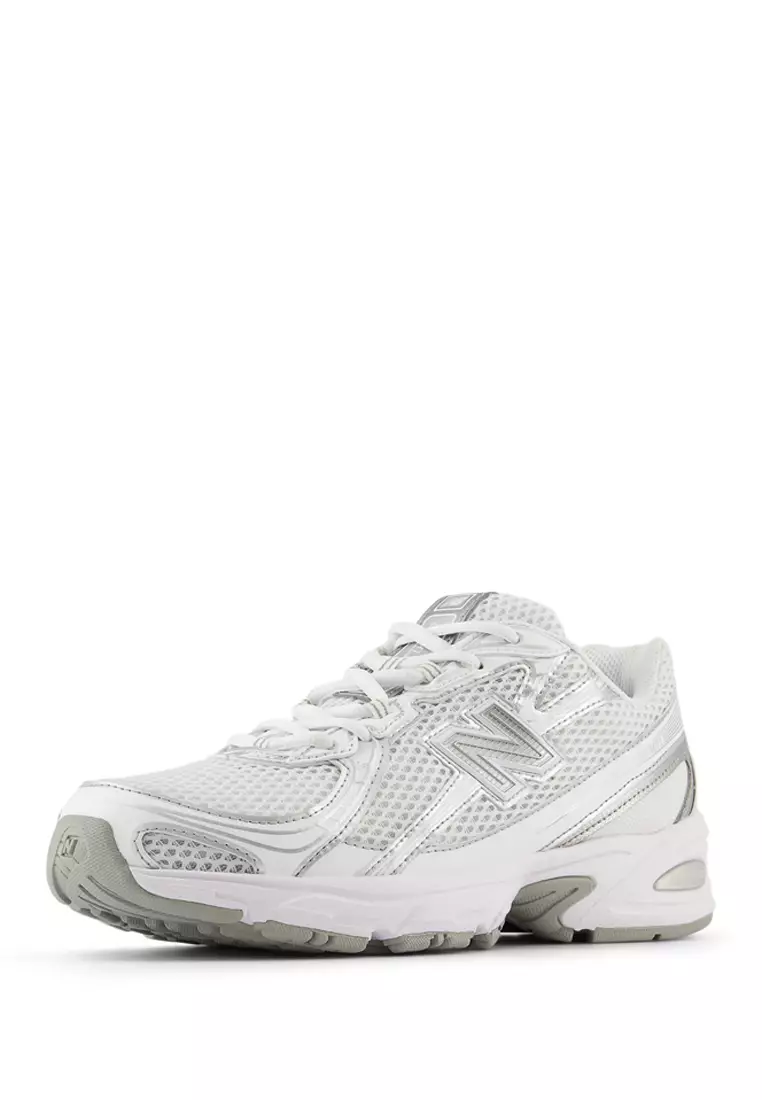 740 Classic Lifestyle Shoes