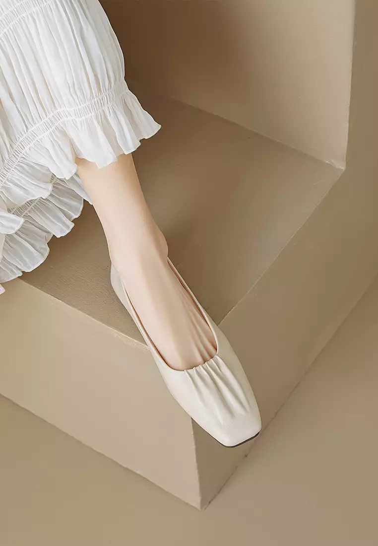 方頭超纖皮平底鞋 WW888-1