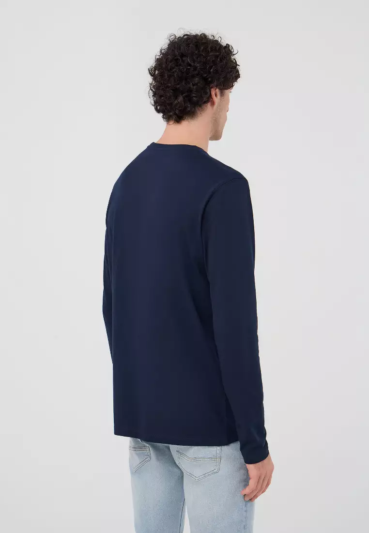 Man Long-Sleeved T-Shirt