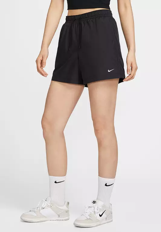 Sportswear Classic Wovens Women's Mid-Rise 5" Shorts